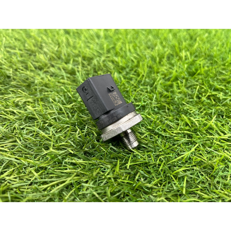 Датчик тиску пального (електрика / датчики) Audi A5 F5 2019 2.0 TFSI 06J906054J