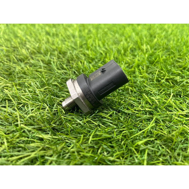 Датчик тиску пального (електрика / датчики) Audi A5 F5 2019 2.0 TFSI 06J906054J