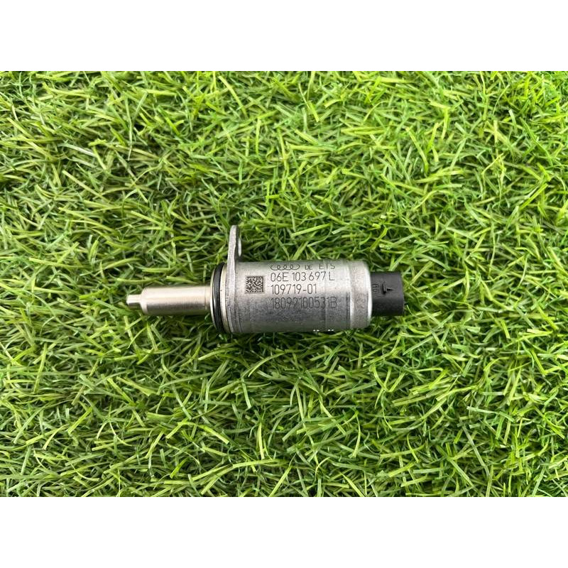 Клапан электромагнитный (электрика) Audi A5 F5 2019 2.0 TFSI 06E103697L