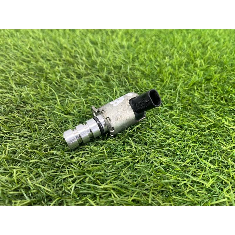 Клапан фазорегулятора (электрика двигателя) Audi A5 F5 2019 2.0 TFSI 06K115243L