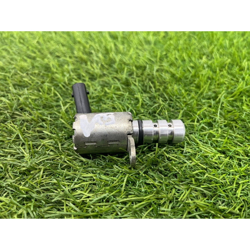 Клапан фазорегулятора (электрика двигателя) Audi A5 F5 2019 2.0 TFSI 06K115243L