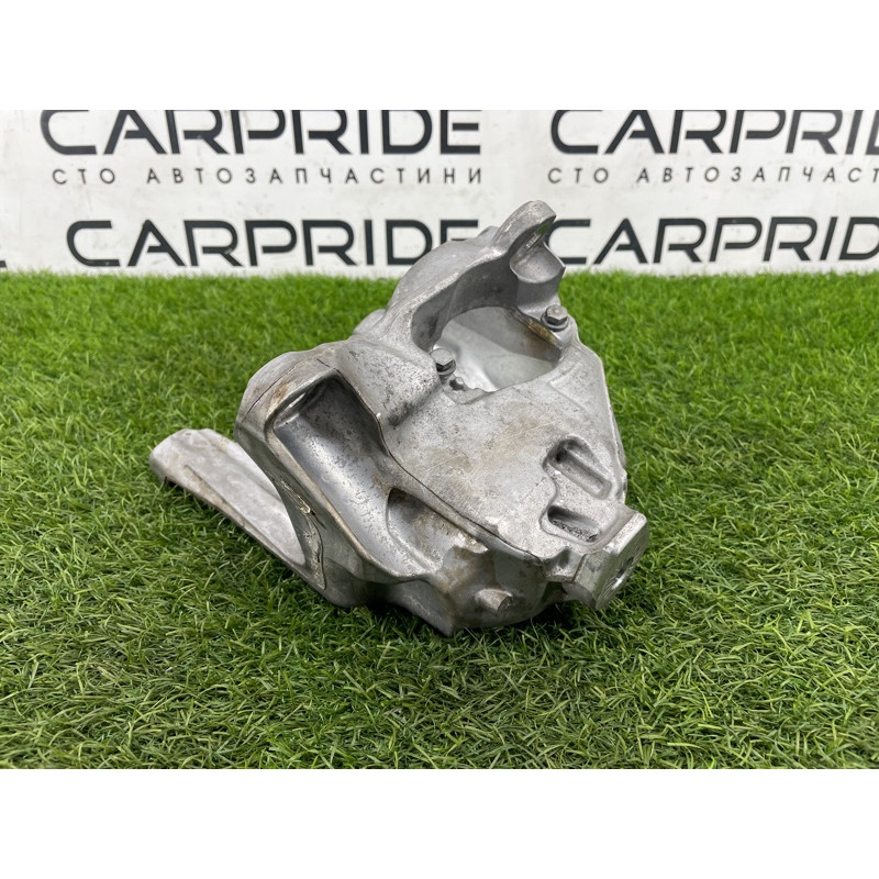 Кронштейн подушки двигателя (кронштейны двигателя) AUDI A4 B9 2017 2.0L 4M0199307BM