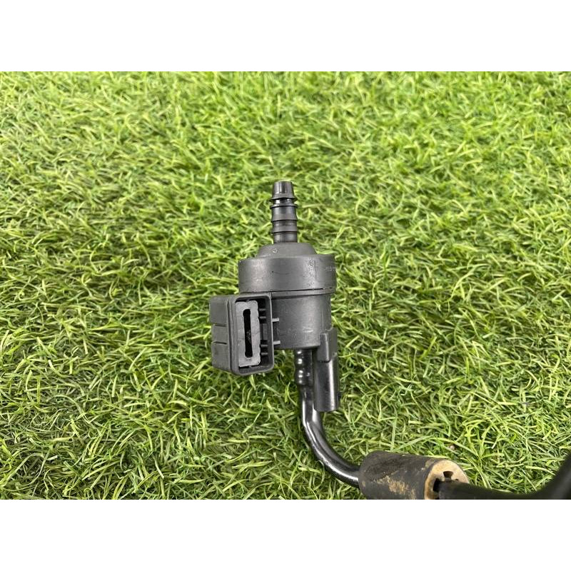 Клапан вентиляции топливного бака (топливная система) AUDI A4 B9 2017 2.0L 06L133781Q