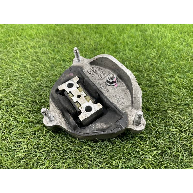 Подушка КПП (трансмиссия) AUDI A8 D4 2011 4,2 8K0399151CM