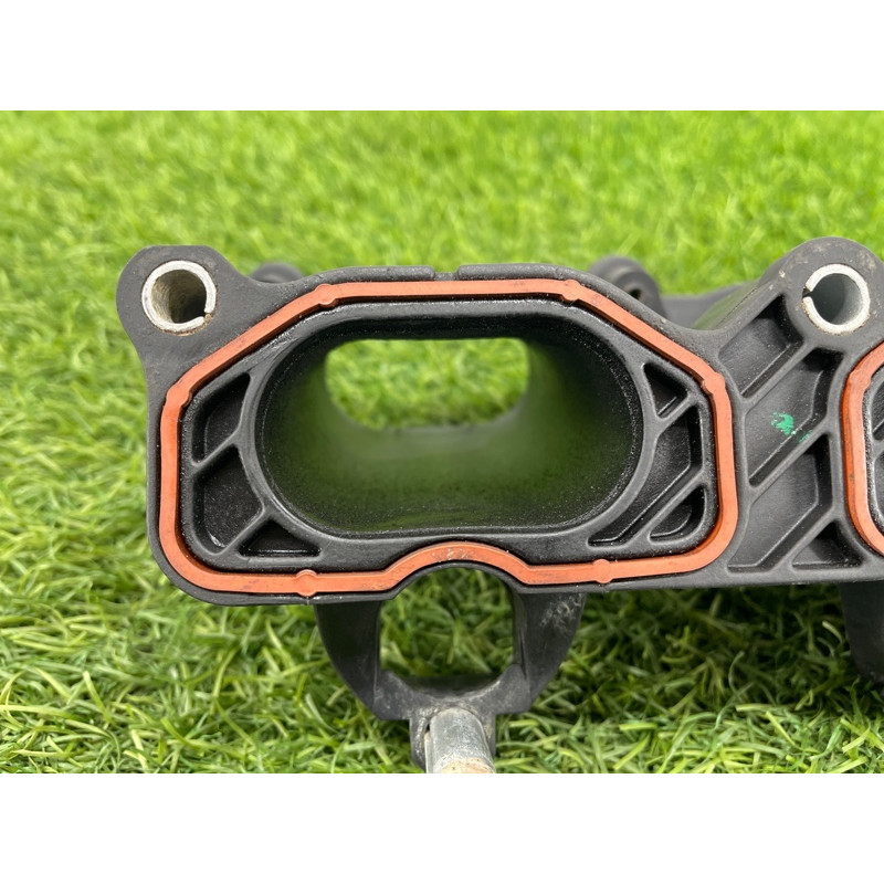 Коллектор впускной (впускная система) Audi Q5 8R 2012 3.2 CALB 06E133125D