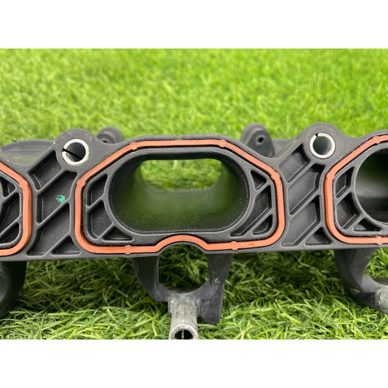 Коллектор впускной (впускная система) Audi Q5 8R 2012 3.2 CALB 06E133125D