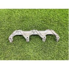 Кронштейн топливной рампы