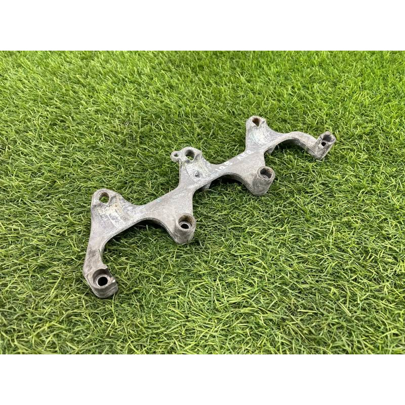 Кронштейн топливной рампы (кронштейны двигателя) Audi Q5 8R 2012 3.2 CALB 06E133340A