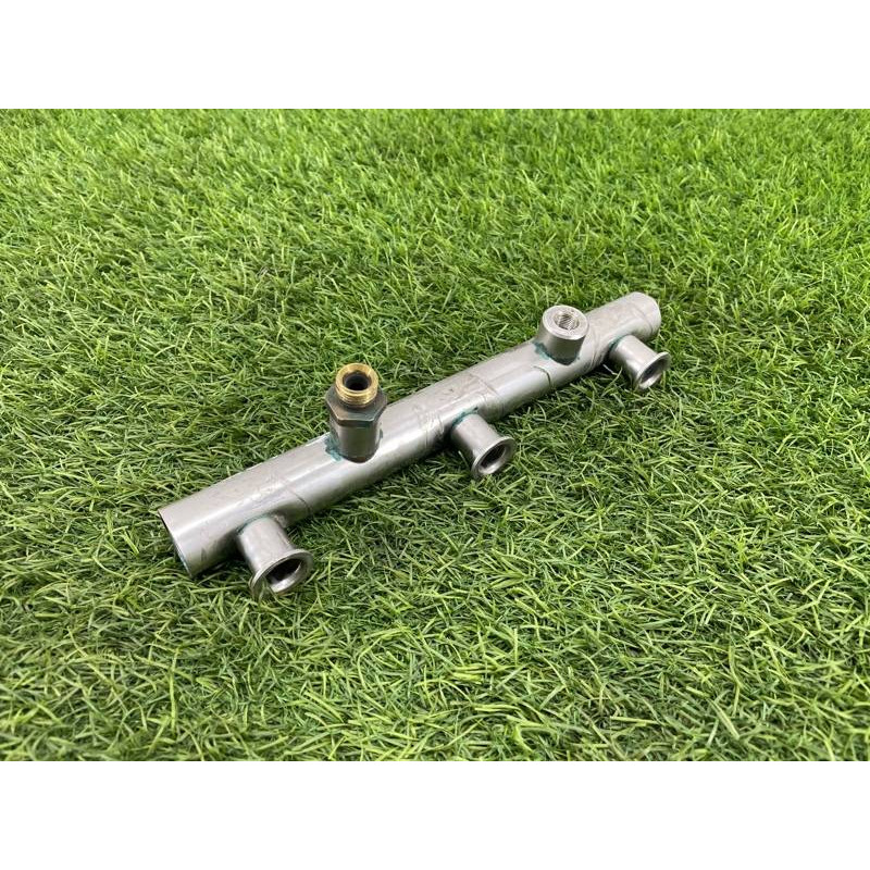 Топливная рампа (топливная система) Audi Q5 8R 2012 3.2 CALB 06E130089D