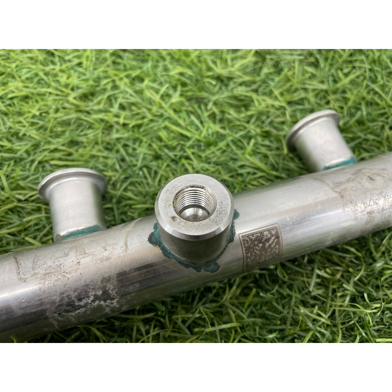 Топливная рампа (топливная система) Audi Q5 8R 2012 3.2 CALB 06E130089D