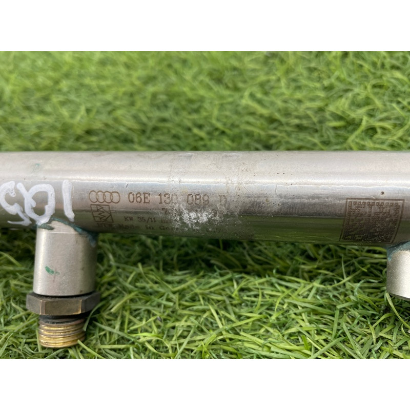 Топливная рампа (топливная система) Audi Q5 8R 2012 3.2 CALB 06E130089D