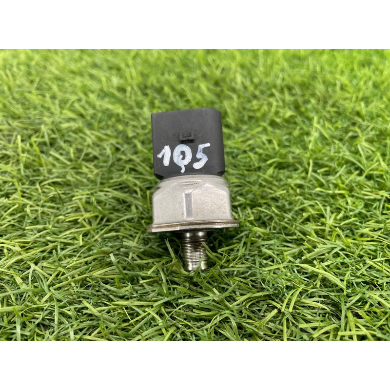 Датчик давления топлива (электрика / датчики) Audi Q5 8R 2012 3.2 CALB 06H906051A