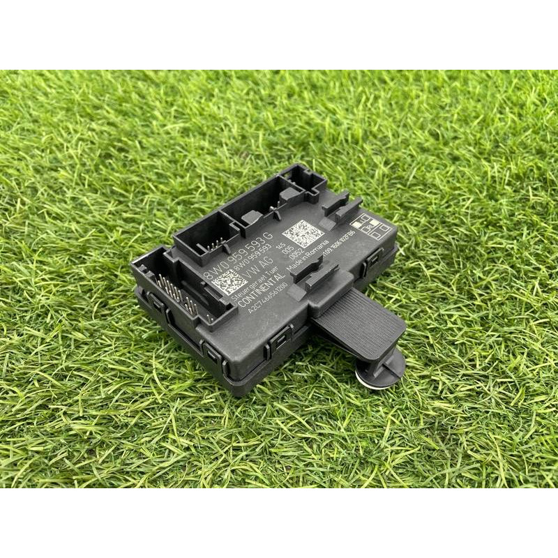 Блок управления дверьми (электрика / блоки управления) AUDI A4 B9 2017 2.0L 8W0959593G