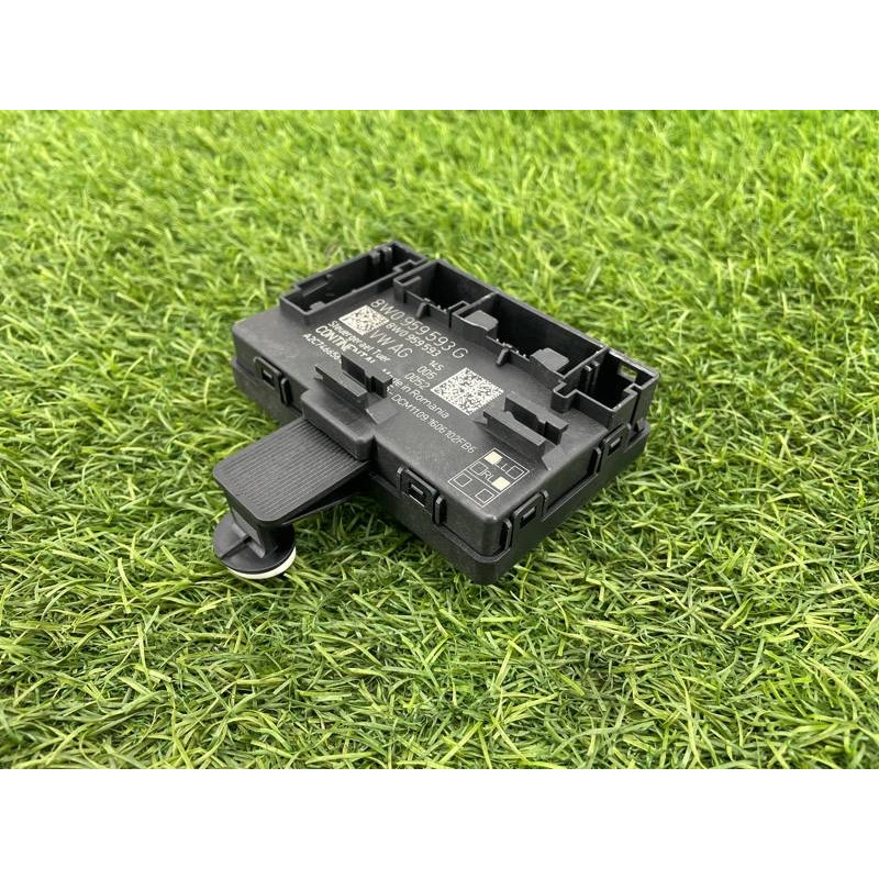 Блок управления дверьми (электрика / блоки управления) AUDI A4 B9 2017 2.0L 8W0959593G