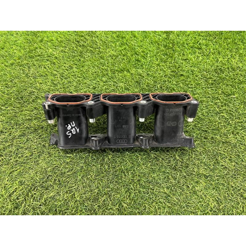 Коллектор впускной (впускная система) Audi Q5 8R 2012 3.2 CALB 06E133125D