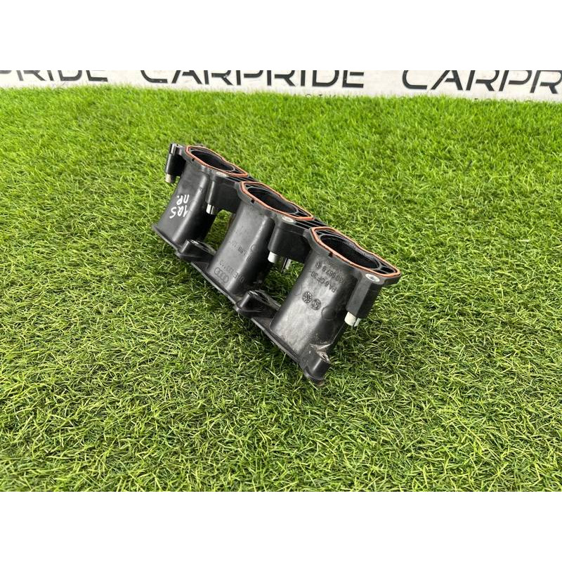 Коллектор впускной (впускная система) Audi Q5 8R 2012 3.2 CALB 06E133125D