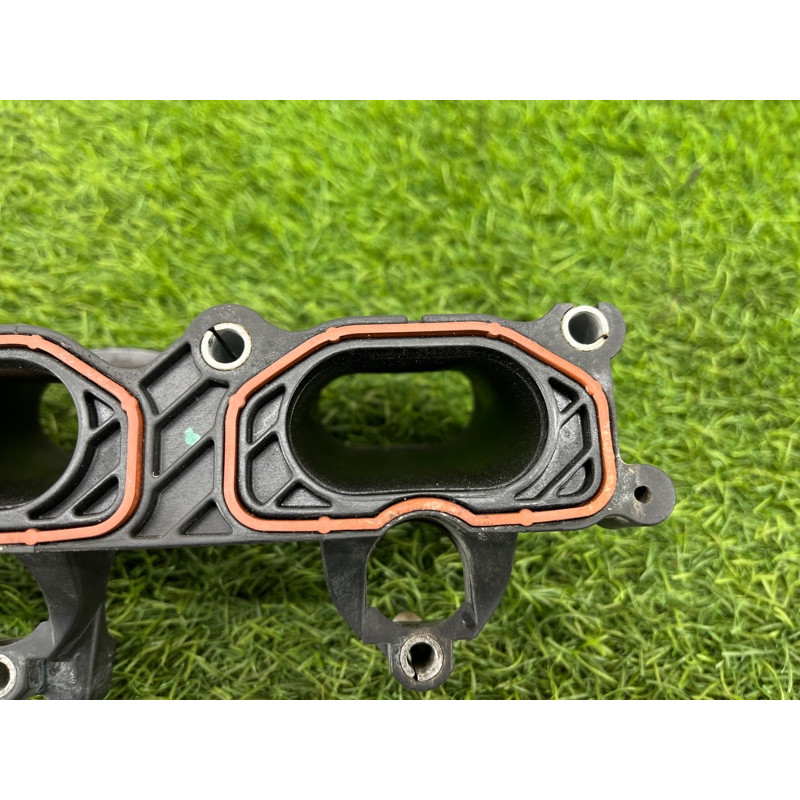 Коллектор впускной (впускная система) Audi Q5 8R 2012 3.2 CALB 06E133125D