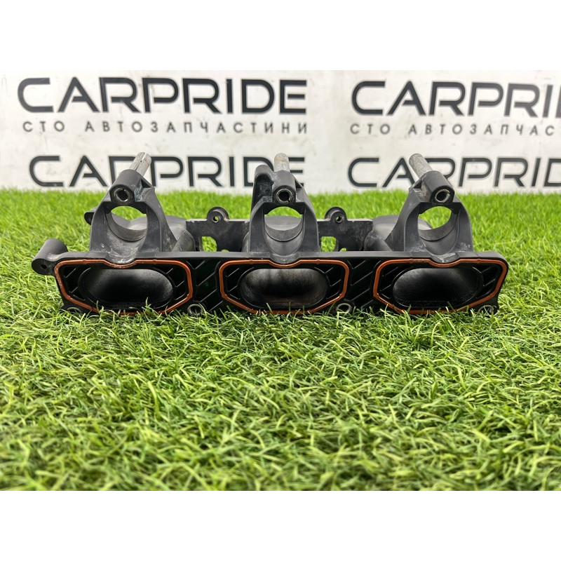 Коллектор впускной (впускная система) Audi Q5 8R 2012 3.2 CALB 06E133125D