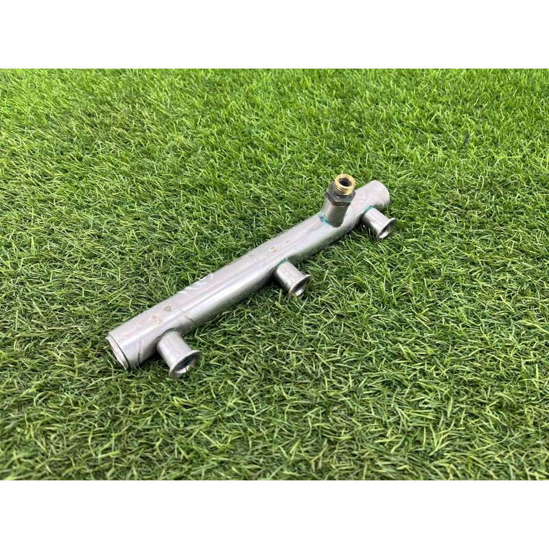 Топливная рампа (топливная система) Audi Q5 8R 2012 3.2 CALB 06E130090F