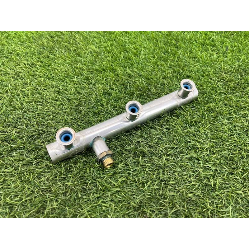 Топливная рампа (топливная система) Audi Q5 8R 2012 3.2 CALB 06E130090F