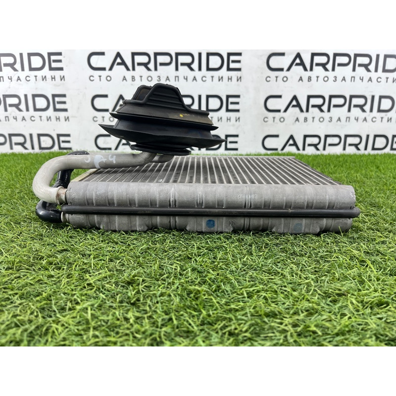 Испаритель кондиционера (отопление и кондиционирование) AUDI A4 B9 2017 2.0L 4M1820023