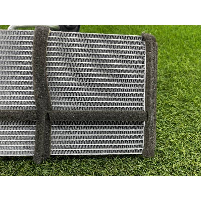 Радиатор печки (отопление и кондиционирование) AUDI A4 B9 2017 2.0L 4M0898037C