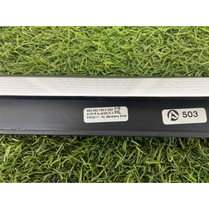 Молдинг скла (кузов і елементи) Audi Q5 8R 2012 3.2 CALB 8R0853763F2ZZ