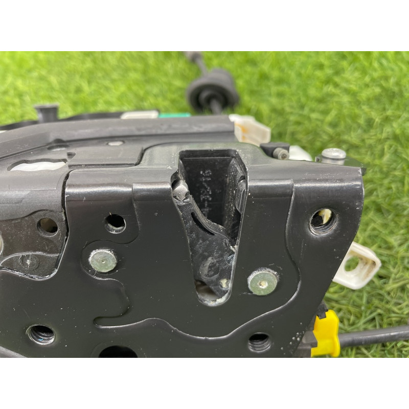 Замок двери (кузов и элементы) AUDI A4 B9 2017 2.0L 8X1837015C