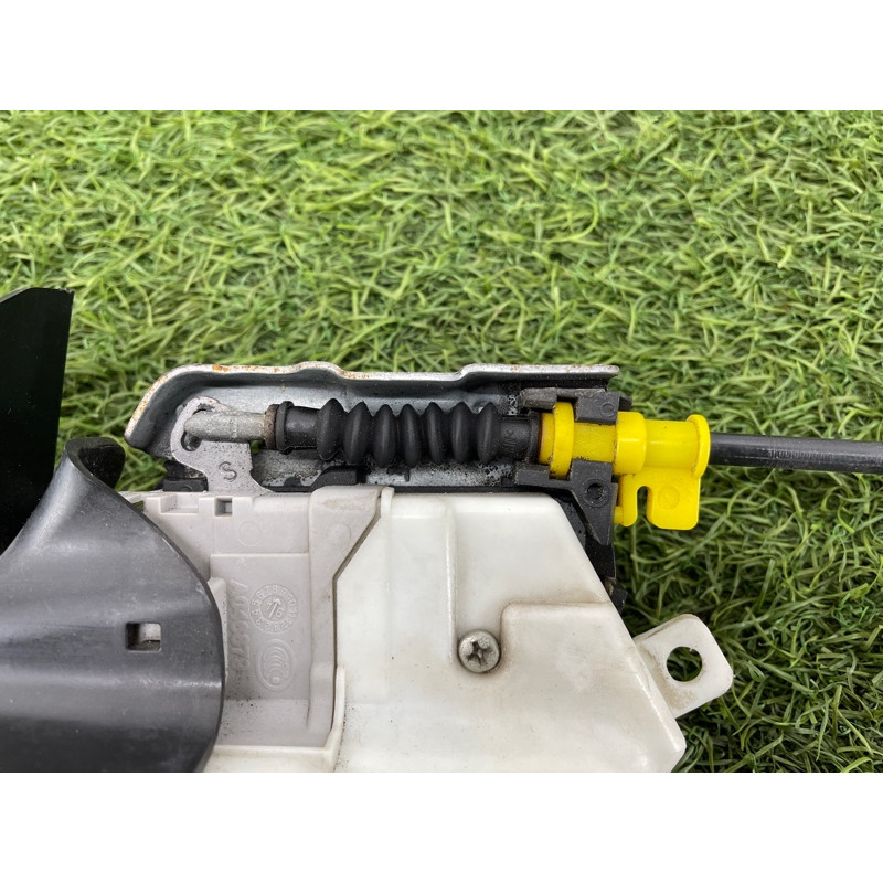 Замок двери (кузов и элементы) AUDI A4 B9 2017 2.0L 8X1837015C