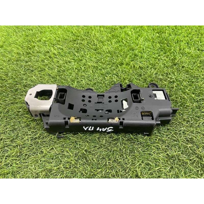 Кронштейн ручки двери (кузов и элементы) AUDI A4 B9 2017 2.0L 8W1837811A