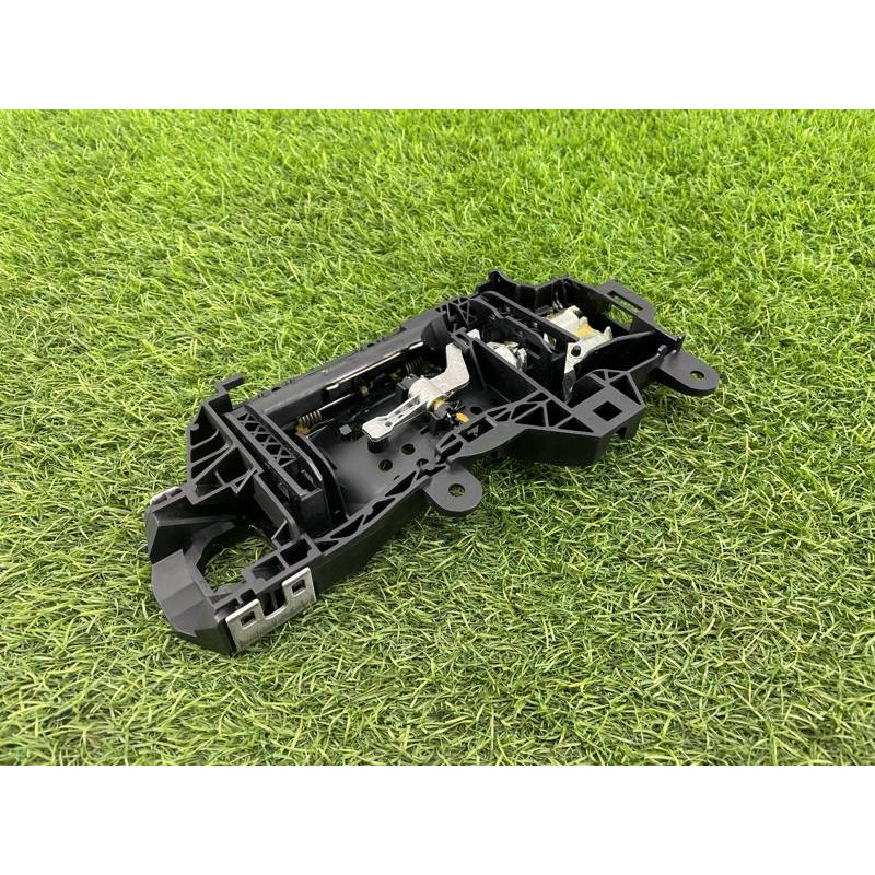 Кронштейн ручки двери (кузов и элементы) AUDI A4 B9 2017 2.0L 8W1837811A