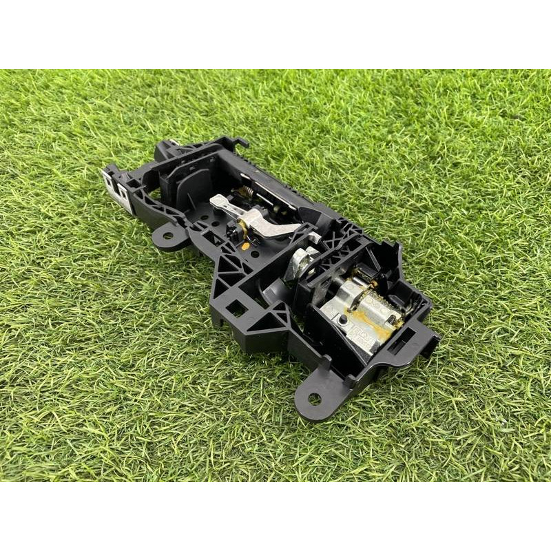 Кронштейн ручки двери (кузов и элементы) AUDI A4 B9 2017 2.0L 8W1837811A