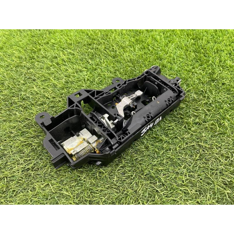 Кронштейн ручки двери (кузов и элементы) AUDI A4 B9 2017 2.0L 8W1837811A