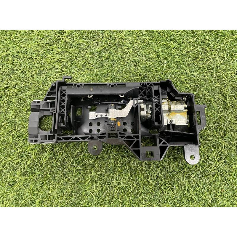 Кронштейн ручки двери (кузов и элементы) AUDI A4 B9 2017 2.0L 8W1837811A