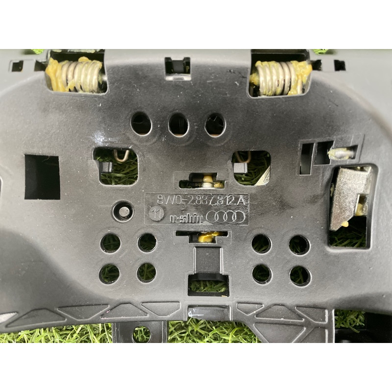 Кронштейн ручки двери (кузов и элементы) AUDI A4 B9 2017 2.0L 8W0837812A