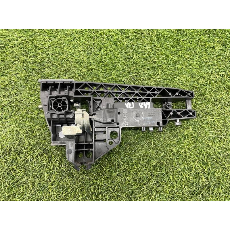 Кронштейн ручки дверей (кузов і елементи) AUDI A8 D4 2011 4,2 4H1837885