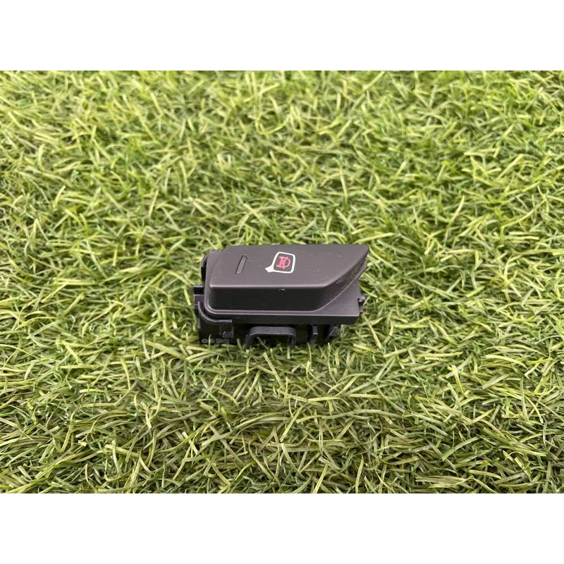 Кнопка асиссистента смены полосы (электрика / кнопки) AUDI A8 D4 2011 4,2 4H1927451