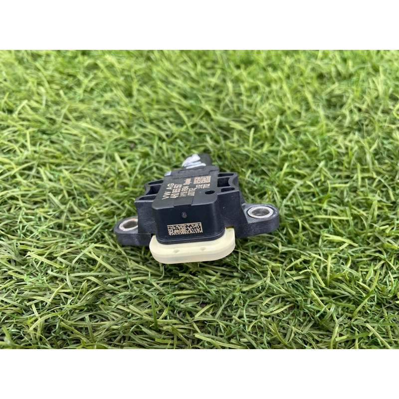 Датчик удара (электрика / датчики) AUDI A8 D4 2011 4,2 4H0955557