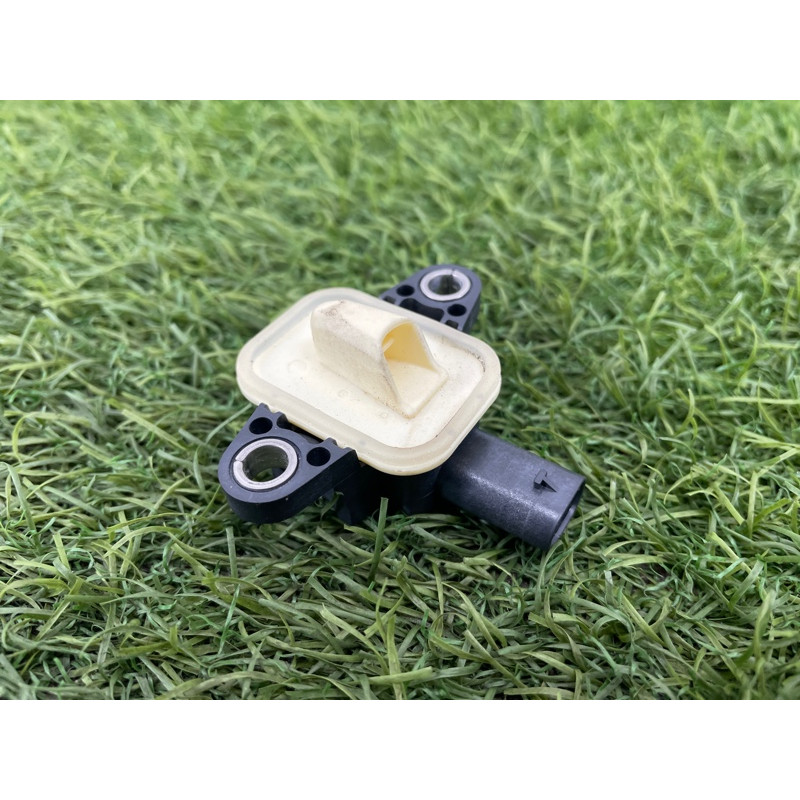 Датчик удара (электрика / датчики) AUDI A8 D4 2011 4,2 4H0955557