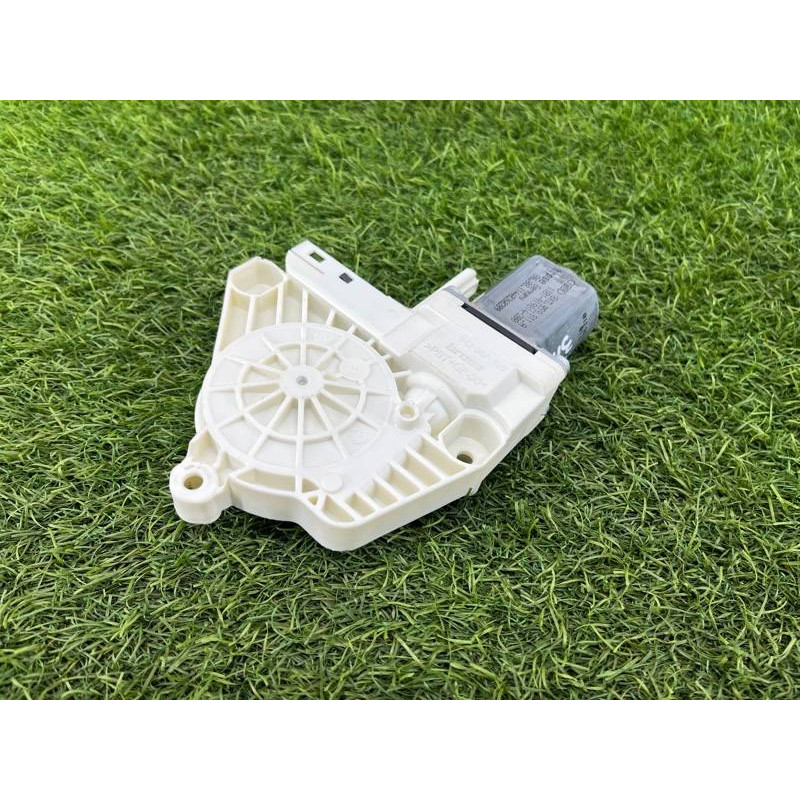 Мотор стеклоподъемника (электрика) Audi Q5 8R 2012 3.2 CALB 8K0959811A