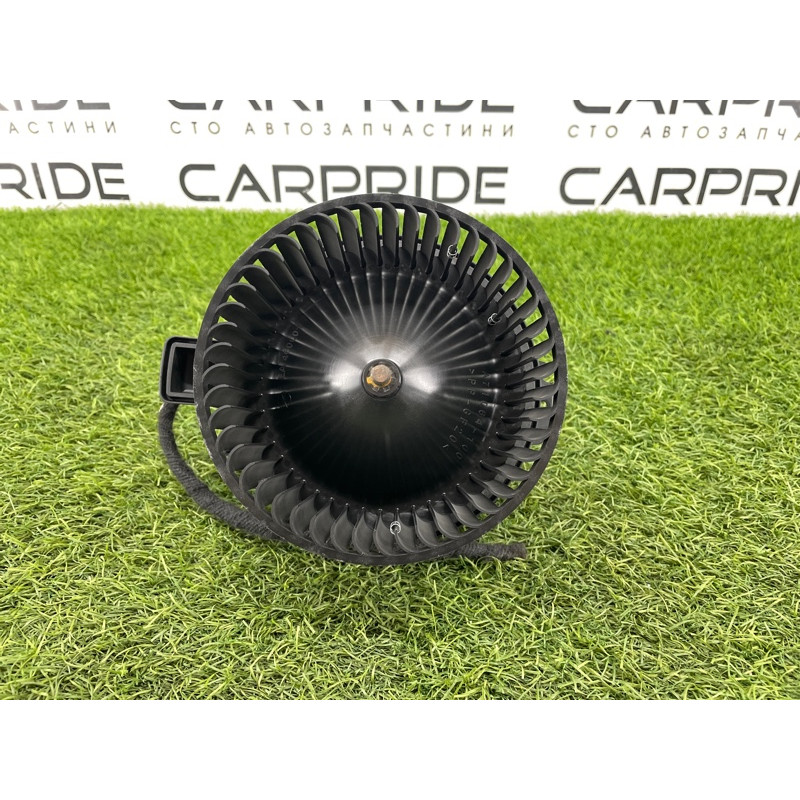 Мотор печки (отопление и кондиционирование) Audi A5 F5 2019 2.0 TFSI 4M1820021B