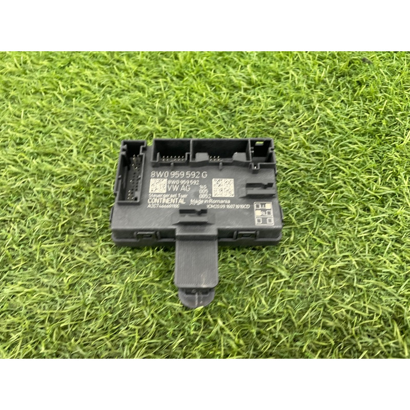 Блок управления дверьми (электрика / блок управления) AUDI A4 B9 2017 2.0L 8W0959592G