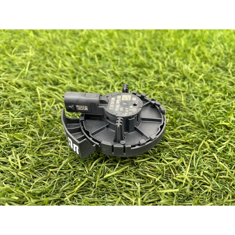 Датчик удара (электрика / датчики) AUDI A4 B9 2017 2.0L 4M0955557A