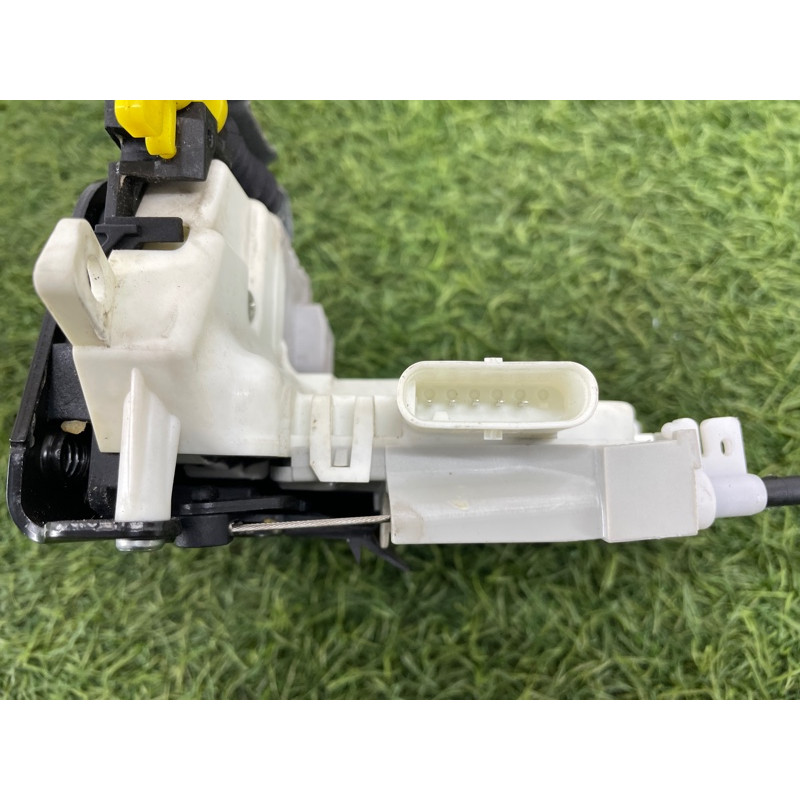 Замок двери (кузов и элементы) AUDI A4 B9 2017 2.0L 8X1837016C