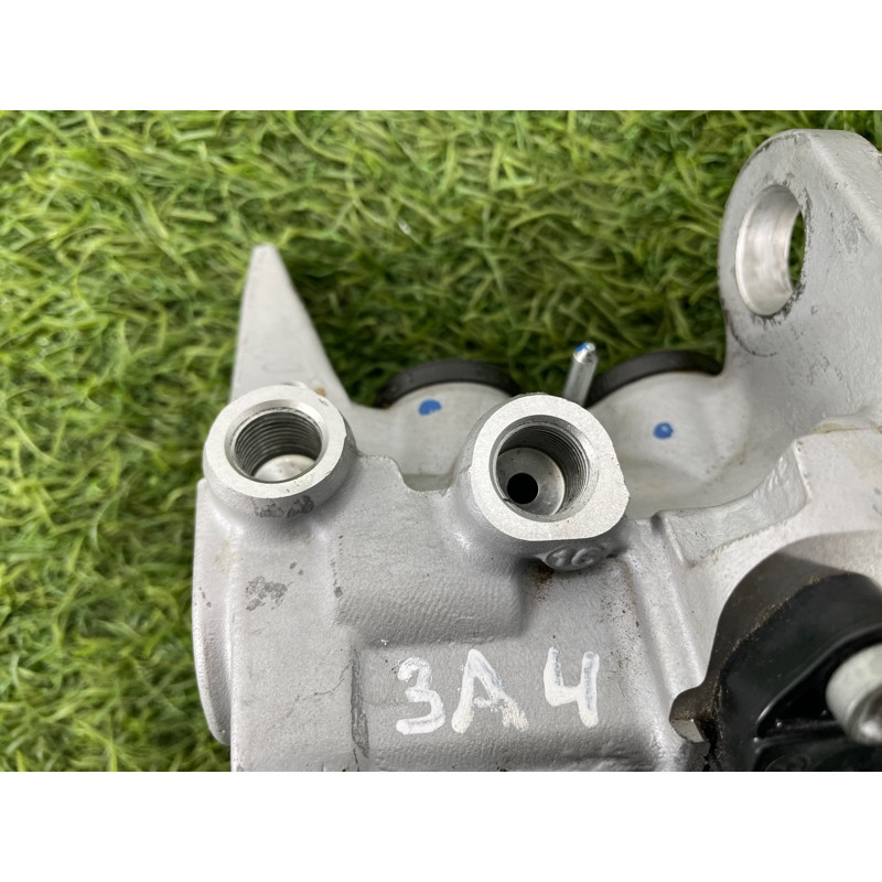 Главный тормозной цилиндр (тормозная система) AUDI A4 B9 2017 2.0L 8W0611021