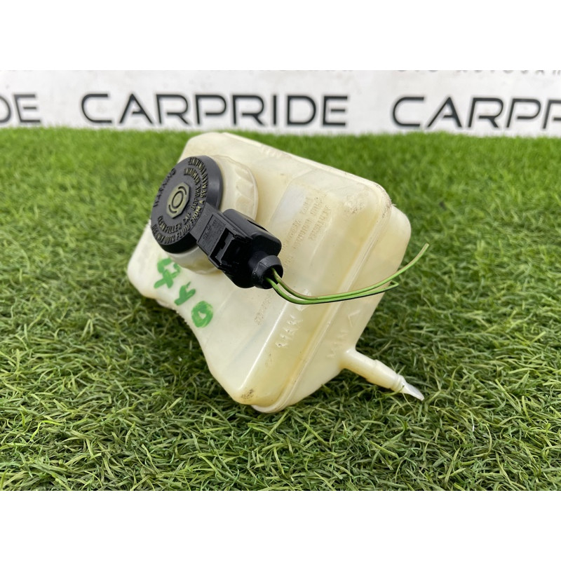 Бачок тормозной жидкости (тормозная система) Audi Q5 8R 2012 3.2 CALB 8K0611301A