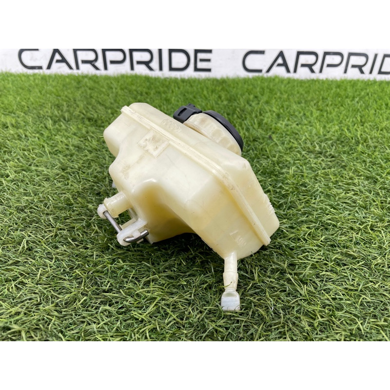 Бачок тормозной жидкости (тормозная система) Audi Q5 8R 2012 3.2 CALB 8K0611301A