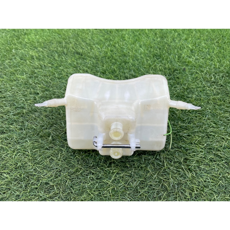 Бачок тормозной жидкости (тормозная система) Audi Q5 8R 2012 3.2 CALB 8K0611301A