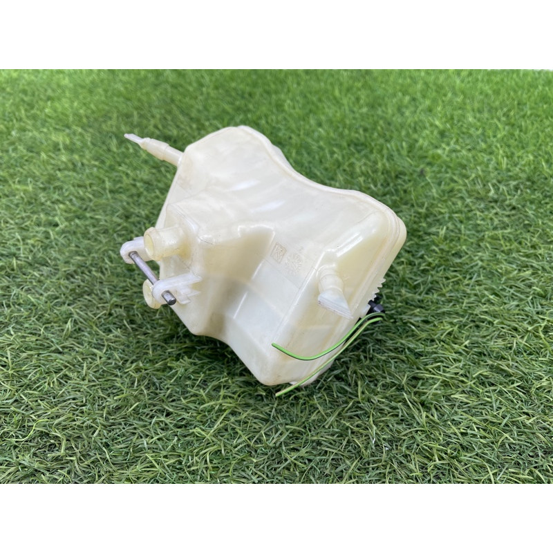 Бачок тормозной жидкости (тормозная система) Audi Q5 8R 2012 3.2 CALB 8K0611301A