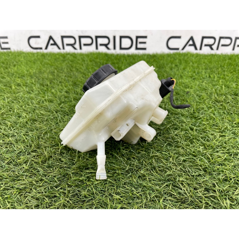 Бачок гальмівної рідини (гальмівна система) Audi A5 F5 2019 2.0 TFSI 8W0611301